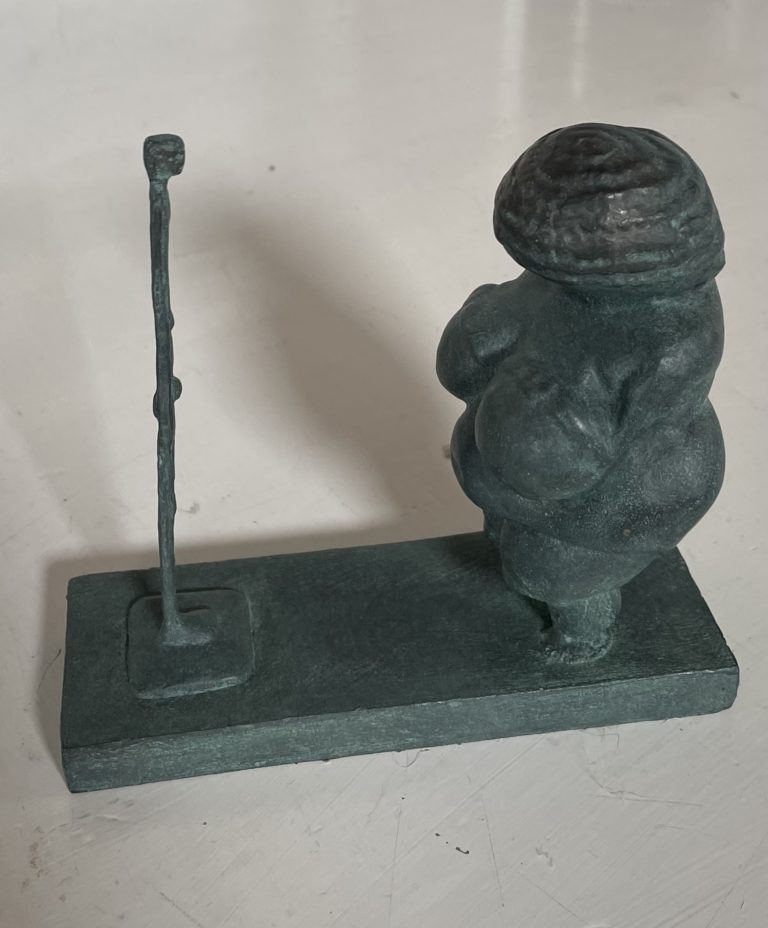 Giacometti möter Venus från Willendorf Brons av Owe Gustafson